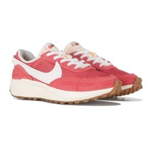 New Nike Women's Waffle Debut Retro Sneaker Sz 7.5  New In Box (No Lid)